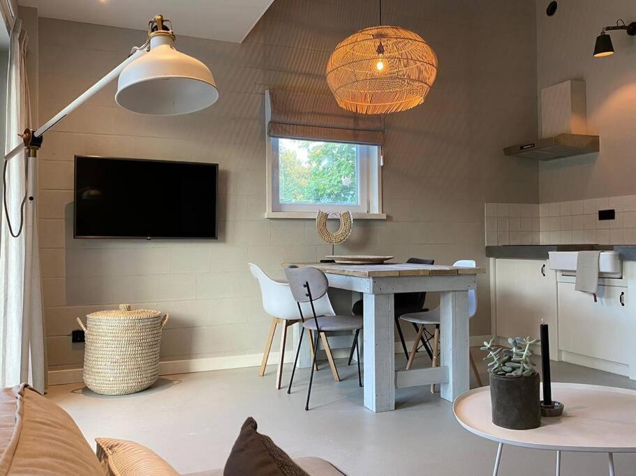 Stijlvol Huisje Met Veranda! Tuynloodz A Beers  エクステリア 写真